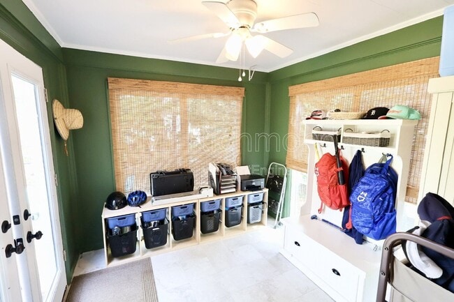 Building Photo - 10502 Crowncrest Ct