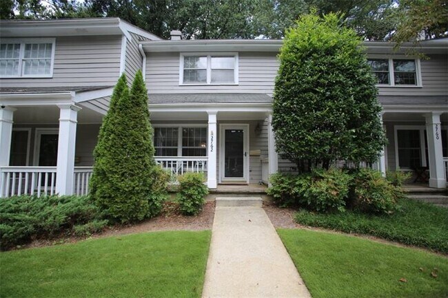 Primary Photo - 2762 Farm Ln SE