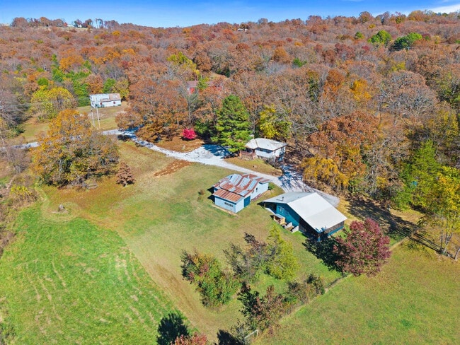 Building Photo - 17097 Lake Sequoyah Dr