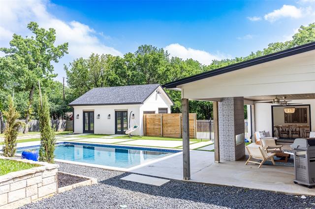 Building Photo - 1223 Ridgewood Cir