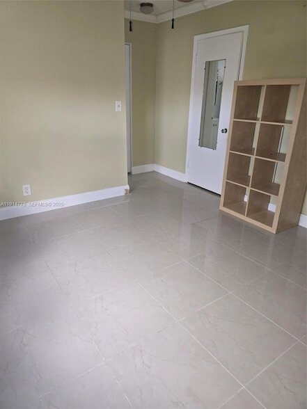 Building Photo - 1425 Arthur St