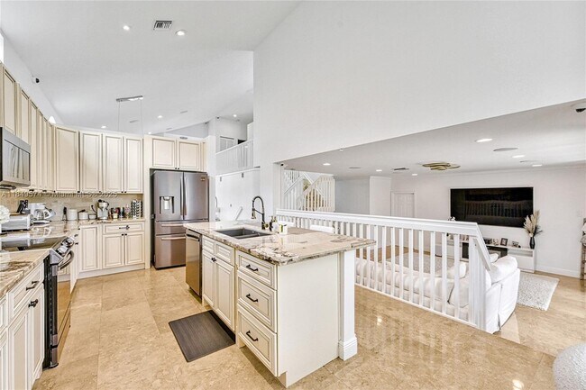 Building Photo - 1500 SW 171st Terrace
