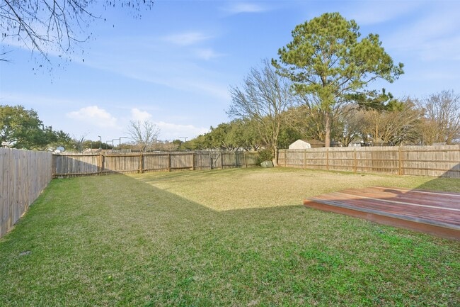 Building Photo - 2822 Forest Point Dr