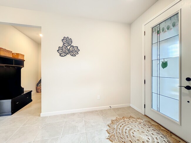 Building Photo - 1021 Savannah Palms Blvd