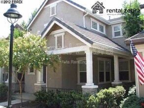 Building Photo - 103 Pelican St