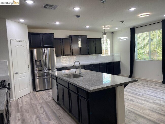 Building Photo - 5449 Prewett Ranch Dr