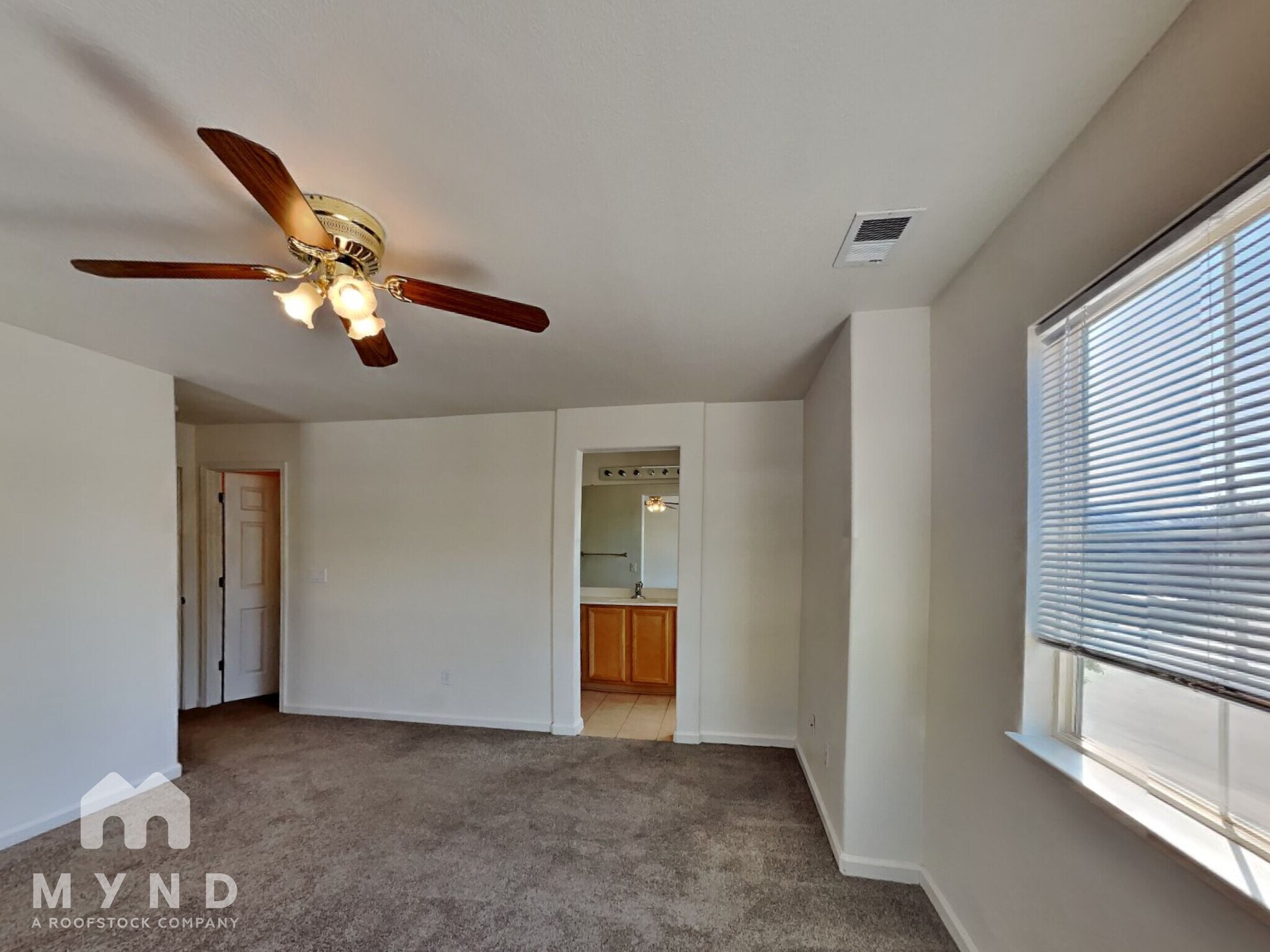 Building Photo - 9175 Brown Eagle Ct
