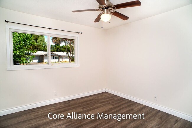 Building Photo - 3520 Hearst Dr