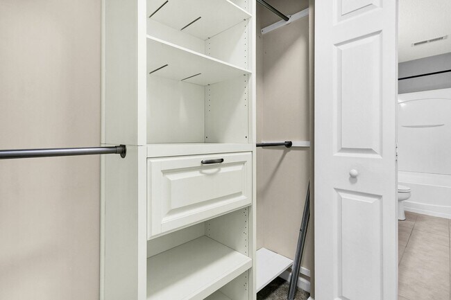 Building Photo - Beautiful Clements Ferry Townhome!
