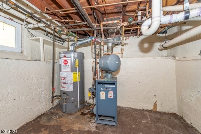 Building Photo - 53 Laurel Dr