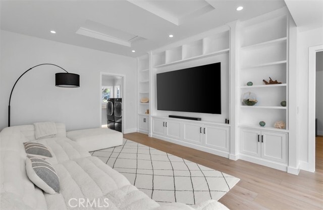 Building Photo - 2401 Bayshore Dr