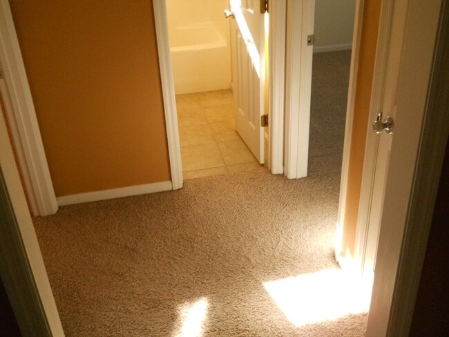 Building Photo - 3 BR 2 BA in Hahira