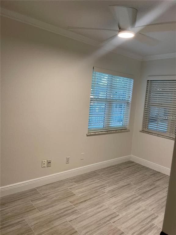 Building Photo - 918 Golfview St