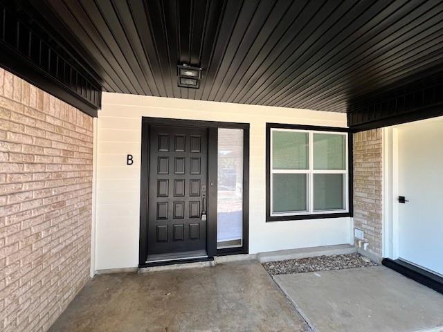 Building Photo - 8012 Pinedale Cove