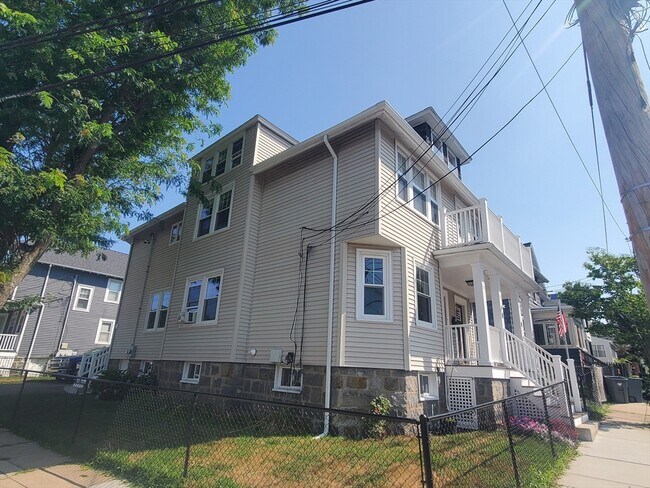 Building Photo - 29 Helena Rd