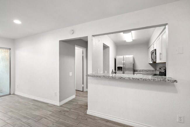 Building Photo - 7932 Mission Center Ct