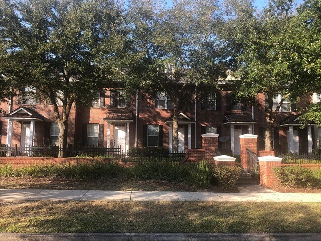 Primary Photo - 1480 Pitney Cir