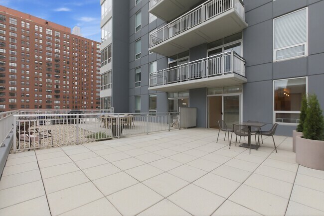 Building Photo - 330 W Grand Ave