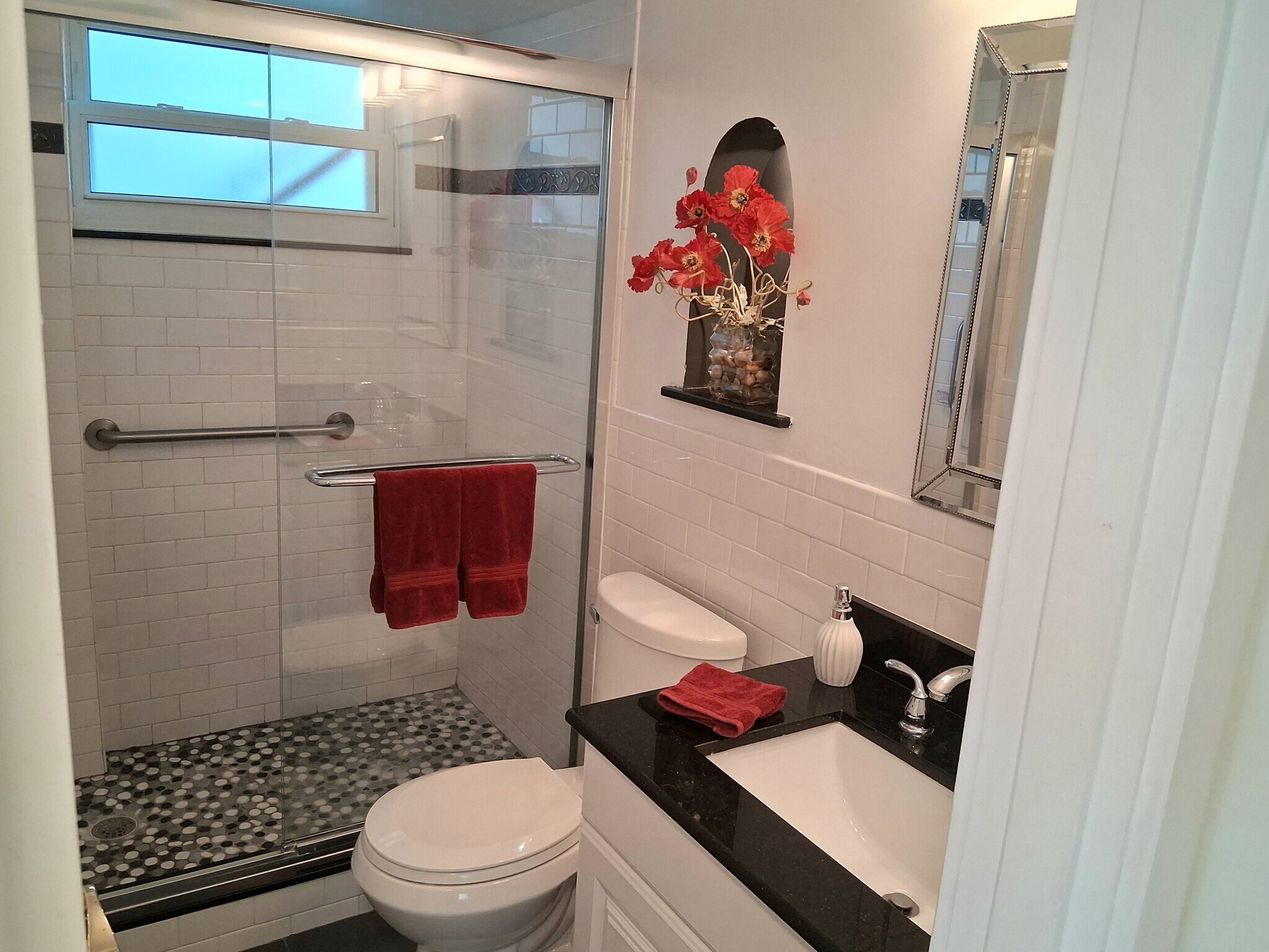 Guest bath - 174 Golden Gate Pt