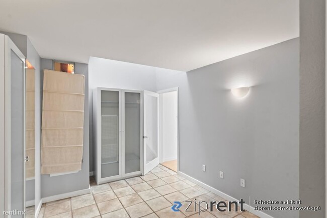 Building Photo - 2 br, 1 bath Condo - 311 4th St, Oakland, ...