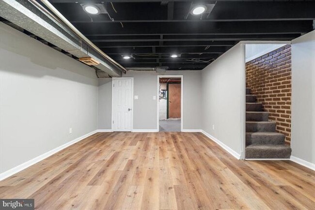Building Photo - 403 Edmunds Way