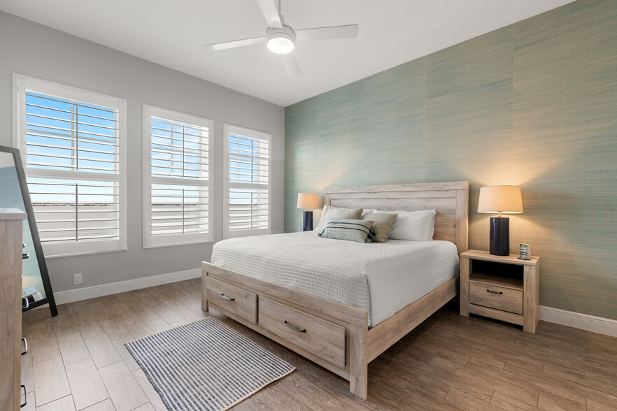 Building Photo - 380 Aruba Cir