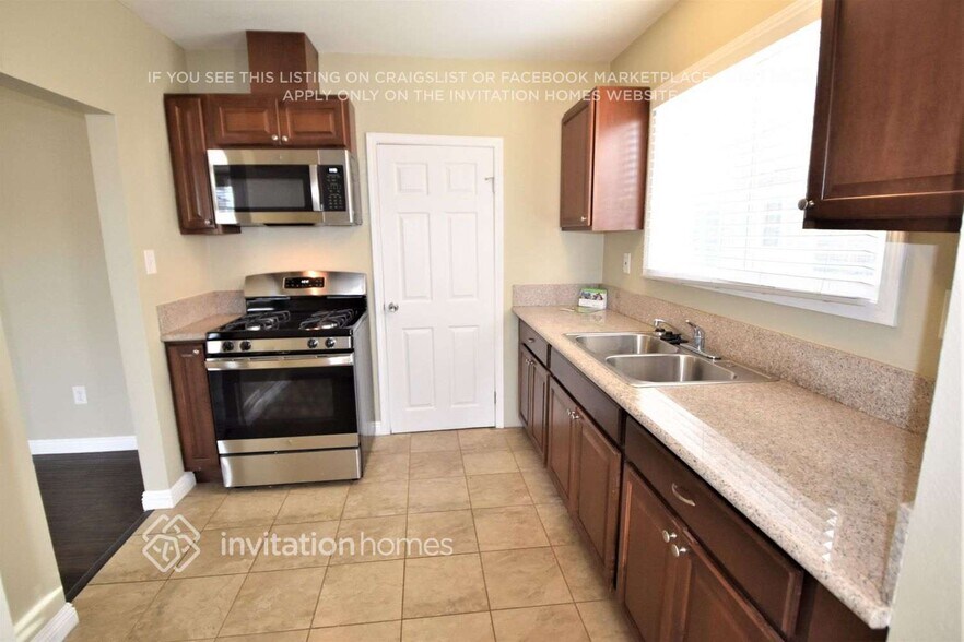 Building Photo - 6030 Alviso Ave