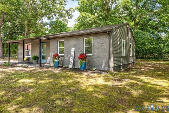 Building Photo - 4701 Lucinda Ln