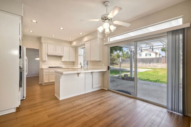 Building Photo - 4636 Doral Ct