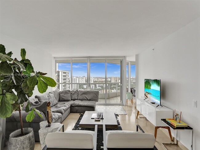 Building Photo - 21205 Yacht Club Dr