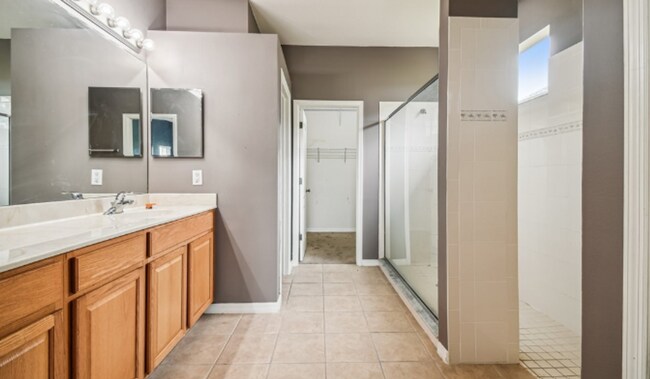 Building Photo - 2760 Suncoast Lakes Blvd