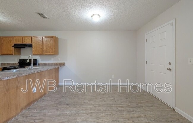 Building Photo - 2211 Faws St