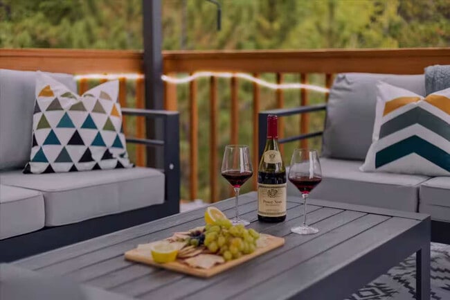 Building Photo - 6186 Sunshine Canyon Dr