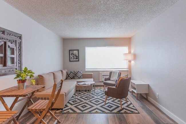 Building Photo - Goss22