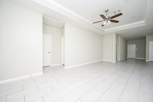Building Photo - 4632 Galesburg St