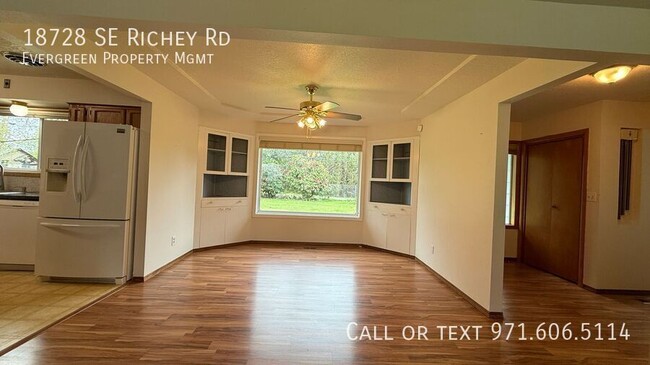 Building Photo - 18728 SE Richey Rd