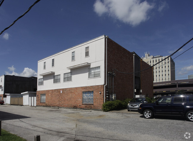 Building Photo - Ridgelake Plaza Apts