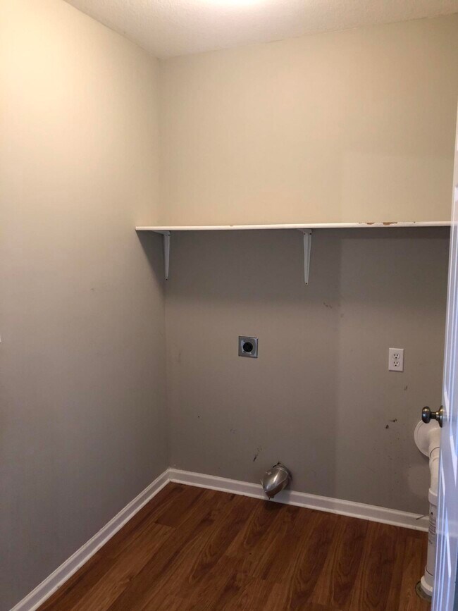 Building Photo - 5102 Sandstone Dr