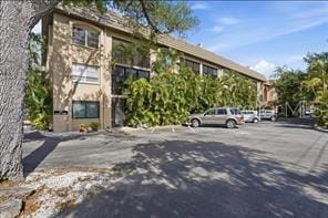 Building Photo - 3700 S Osprey Ave