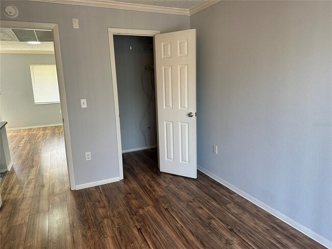 Building Photo - 122 Water Front Way