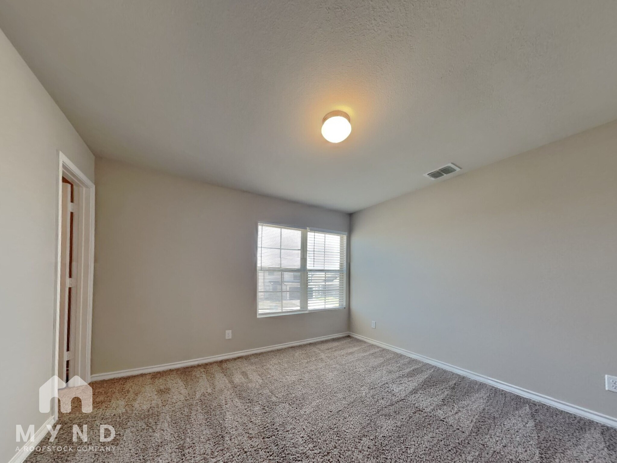 Building Photo - 6327 Sycamore Run