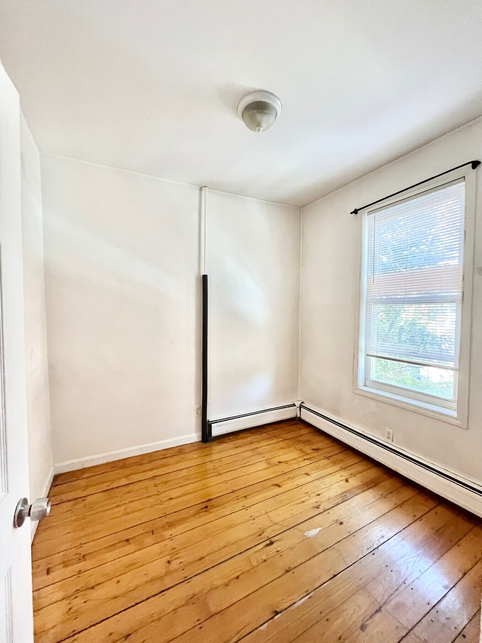 Building Photo - 52 Delle Ave