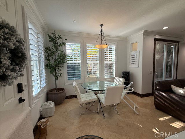 Building Photo - 8 Amy Way