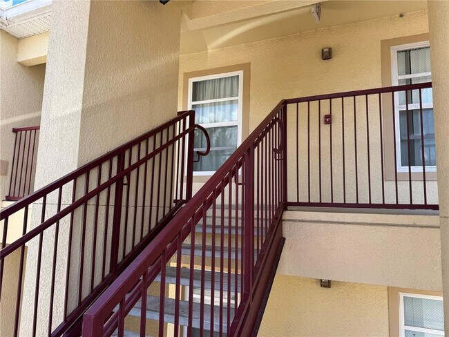Building Photo - 2802 Club Cortile Cir