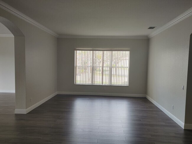 Building Photo - 1905 Grey Falcon Cir SW