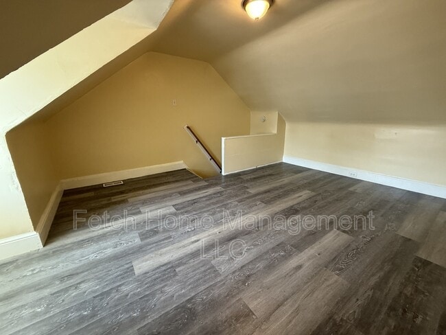 Building Photo - 830 Prangley Ave