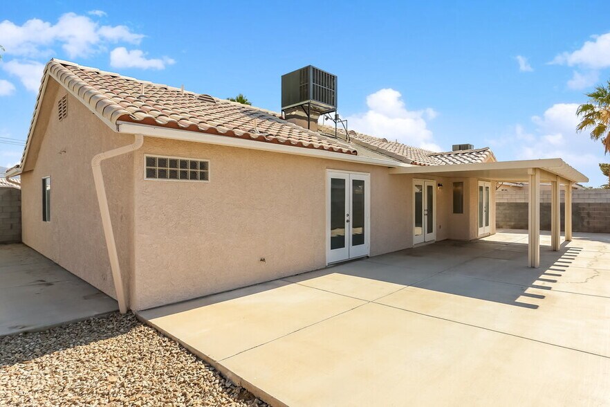 Building Photo - 3927 Blue Coral Dr