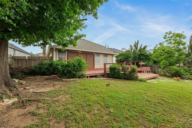 Building Photo - 8129 Hawick Dr