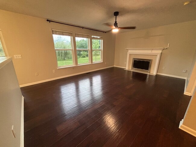 Building Photo - 5895 Mill Oak Dr