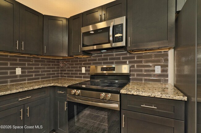 Building Photo - 540 Elliott Dr